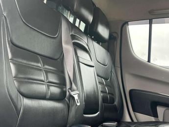 Mitsubishi L200 2.5 DI-D Barbarian Black Pickup Double Cab 4dr Diesel Manual 4WD