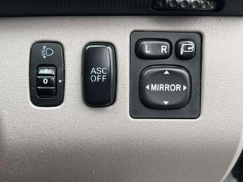 Mitsubishi L200 2.5 DI-D Barbarian Black Pickup Double Cab 4dr Diesel Manual 4WD