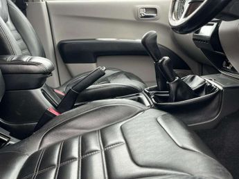 Mitsubishi L200 2.5 DI-D Barbarian Black Pickup Double Cab 4dr Diesel Manual 4WD