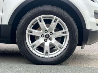 Land Rover RANGE ROVER EVOQUE 2.2 SD4 Pure SUV 5dr Diesel Auto 4WD Euro 5 (s/s) (190 ps) AA IN