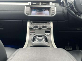Land Rover RANGE ROVER EVOQUE 2.2 SD4 Pure SUV 5dr Diesel Auto 4WD Euro 5 (s/s) (190 ps) AA IN