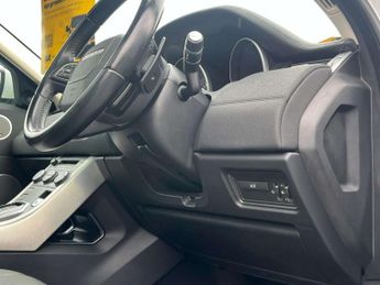 Land Rover RANGE ROVER EVOQUE 2.2 SD4 Pure SUV 5dr Diesel Auto 4WD Euro 5 (s/s) (190 ps) AA IN