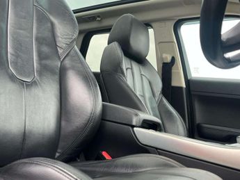 Land Rover RANGE ROVER EVOQUE 2.2 SD4 Pure SUV 5dr Diesel Auto 4WD Euro 5 (s/s) (190 ps) AA IN