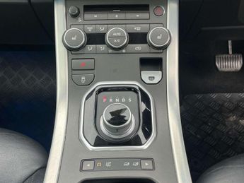 Land Rover RANGE ROVER EVOQUE 2.2 SD4 Pure SUV 5dr Diesel Auto 4WD Euro 5 (s/s) (190 ps) AA IN
