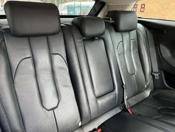 Land Rover RANGE ROVER EVOQUE 2.2 eD4 Pure Tech Coupe 3dr Diesel Manual FWD Euro 5 (s/s) (150 