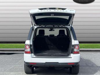 Land Rover RANGE ROVER SPORT 3.0 TD V6 HSE SUV 5dr Diesel CommandShift 4WD Euro 5 (245 ps) AA