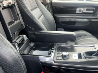 Land Rover RANGE ROVER SPORT 3.0 TD V6 HSE SUV 5dr Diesel CommandShift 4WD Euro 5 (245 ps) AA