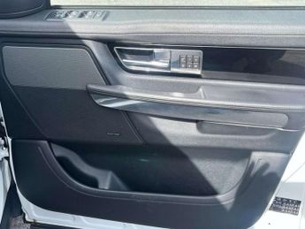 Land Rover RANGE ROVER SPORT 3.0 TD V6 HSE SUV 5dr Diesel CommandShift 4WD Euro 5 (245 ps) AA