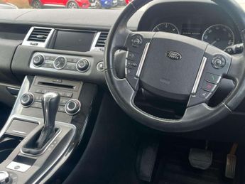 Land Rover RANGE ROVER SPORT 3.0 TD V6 HSE SUV 5dr Diesel CommandShift 4WD Euro 5 (245 ps) AA