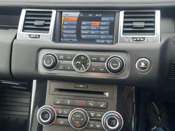 Land Rover RANGE ROVER SPORT 3.0 TD V6 HSE SUV 5dr Diesel CommandShift 4WD Euro 5 (245 ps) AA