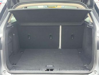 Land Rover RANGE ROVER EVOQUE 2.2 SD4 Pure SUV 5dr Diesel Manual 4WD Euro 5 (s/s) (190 ps) AA 