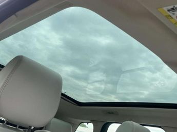 Land Rover RANGE ROVER EVOQUE 2.2 SD4 Pure SUV 5dr Diesel Manual 4WD Euro 5 (s/s) (190 ps) AA 