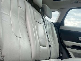 Land Rover RANGE ROVER EVOQUE 2.2 SD4 Pure SUV 5dr Diesel Manual 4WD Euro 5 (s/s) (190 ps) AA 