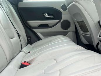 Land Rover RANGE ROVER EVOQUE 2.2 SD4 Pure SUV 5dr Diesel Manual 4WD Euro 5 (s/s) (190 ps) AA 