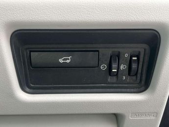 Land Rover RANGE ROVER EVOQUE 2.2 SD4 Pure SUV 5dr Diesel Manual 4WD Euro 5 (s/s) (190 ps) AA 