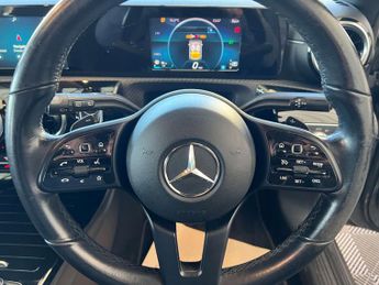 MERCEDES-BENZ A-CLASS 1.3 A 180 SE Auto 5dr