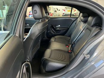 MERCEDES-BENZ A-CLASS 1.3 A 180 SE Auto 5dr