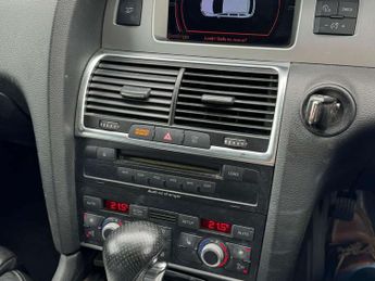 AUDI Q7 4.1 Q7 S Line FSI Quattro Auto 4WD 5dr