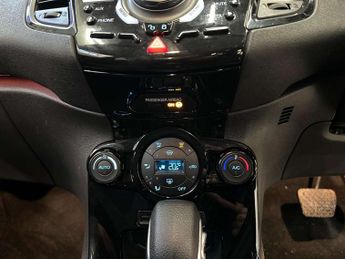 Ford FIESTA 1.0 Fiesta Titanium T Auto 5dr