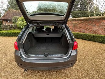 BMW 3 SERIES 1.5 318I SE Auto 5dr