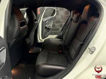 Mercedes-Benz GLA 1.6 GLA200 AMG Line (Premium) SUV 5dr Petrol 7G-DCT Euro 6 (s/s)