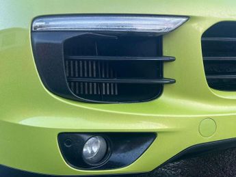 Porsche CAYENNE 3.0 TD V6 SUV 5dr Diesel TiptronicS 4WD Euro 6 (s/s) (262 ps) AA