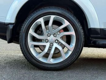 Land Rover DISCOVERY 4 3.0 SD V6 HSE SUV 5dr Diesel Auto 4WD Euro 6 (s/s) (256 bhp) AA 