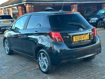 TOYOTA YARIS 1.5 Yaris Icon TSS Hybrid VVT-i CVT 5dr