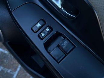 TOYOTA YARIS 1.5 Yaris Icon TSS Hybrid VVT-i CVT 5dr