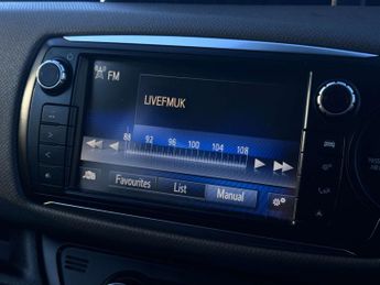 TOYOTA YARIS 1.5 Yaris Icon TSS Hybrid VVT-i CVT 5dr