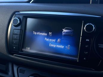 TOYOTA YARIS 1.5 Yaris Icon TSS Hybrid VVT-i CVT 5dr