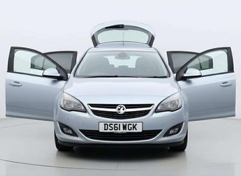 VAUXHALL ASTRA 1.6 Astra Exclusive Auto 5dr