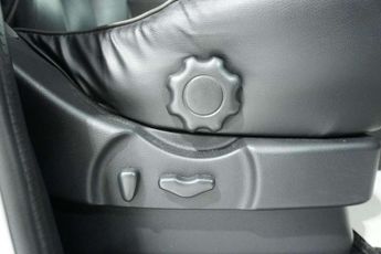 Nissan ELGRAND E51 AUTO