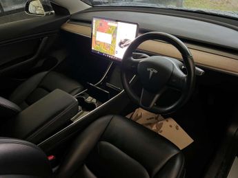 TESLA MODEL 3 Model 3 Standard Range + 4dr