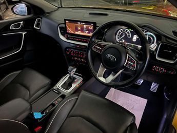 KIA XCEED 1.6 XCeed First Edition PHEV Semi-Auto 5dr