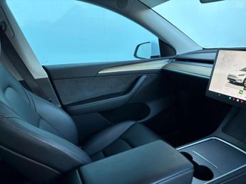 TESLA MODEL Y Model Y Long Range AWD 4WD 5dr