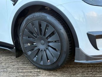 TESLA MODEL Y Model Y Long Range AWD 4WD 5dr
