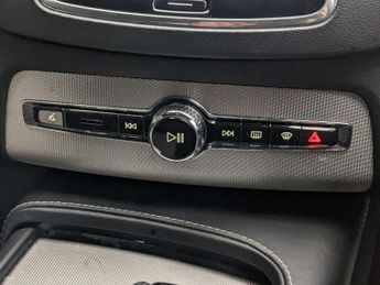 Volvo XC90 2.0 XC90 R-Design D5 PowerPulse AWD Auto 4WD 5dr