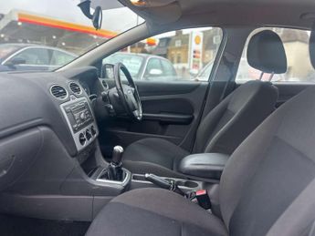 FORD FOCUS 1.6 Focus Zetec Climate 5dr