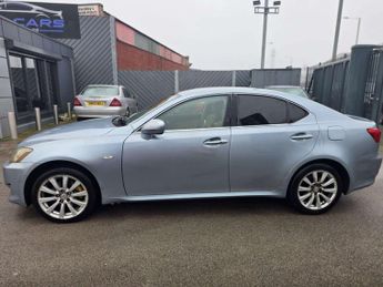 LEXUS IS 2.2 IS 220d SE 4dr