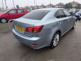 LEXUS IS 2.2 IS 220d SE 4dr