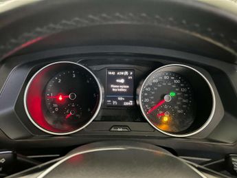 VOLKSWAGEN TIGUAN 2.0 Tiguan SE Nav TDI Semi-Auto 5dr