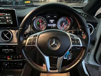 MERCEDES-BENZ GLA 2.0 GLA250 AMG Line Executive 4Matic Auto 4WD 5dr