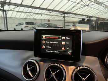 MERCEDES-BENZ GLA 2.0 GLA250 AMG Line Executive 4Matic Auto 4WD 5dr