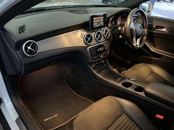 MERCEDES-BENZ GLA 2.0 GLA250 AMG Line Executive 4Matic Auto 4WD 5dr