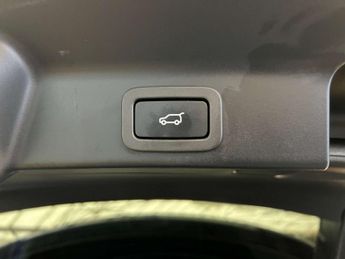 JAGUAR F-PACE 2.0 F-Pace R-Sport AWD D Auto 4WD 5dr