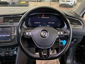 VOLKSWAGEN TIGUAN 2.0 Tiguan SEL TDI BlueMotion Technology 4Motion Semi-Auto 4WD 5