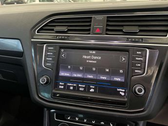 VOLKSWAGEN TIGUAN 2.0 Tiguan SEL TDI BlueMotion Technology 4Motion Semi-Auto 4WD 5