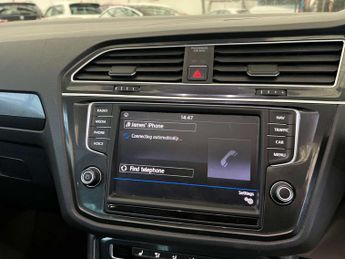 VOLKSWAGEN TIGUAN 2.0 Tiguan SEL TDI BlueMotion Technology 4Motion Semi-Auto 4WD 5