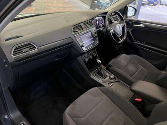 VOLKSWAGEN TIGUAN 2.0 Tiguan SEL TDI BlueMotion Technology 4Motion Semi-Auto 4WD 5